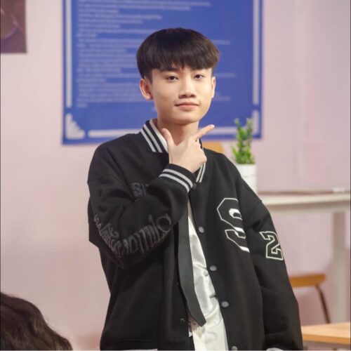 Chân dung nam streamer gây sốt trong cộng đồng "Lửa Chùa"