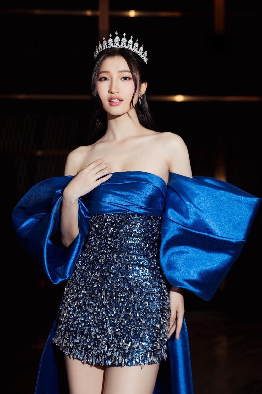 Á hậu Phương Nhi
