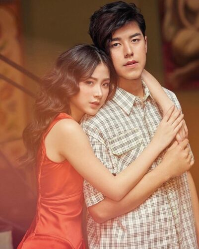 Chỉ là poster thôi cũng đủ làm con dân xao xuyến