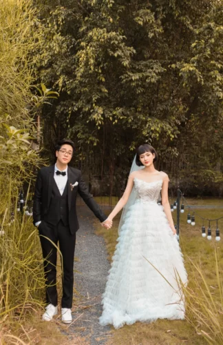 Hiền Hồ và Bùi Anh Tuấn trong MV "Cưới nhau đi"