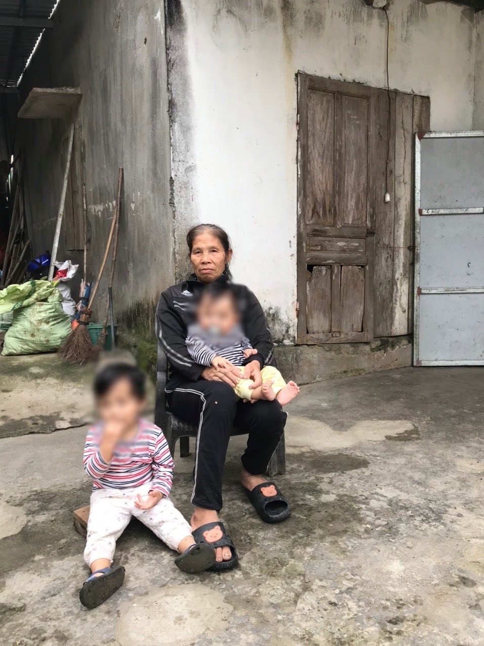 Bà Tứ chia sẻ về câu chuyện gia đình 5 người của mình