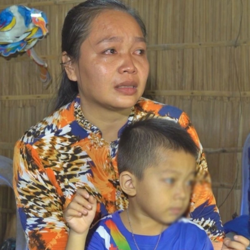 Chị nghẹn ngào chia sẻ