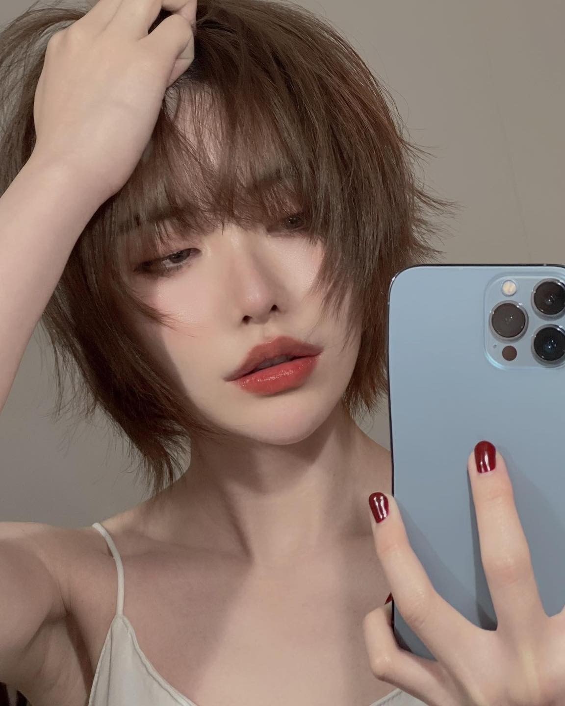Chân dung nữ diễn viên Eimi Fukada