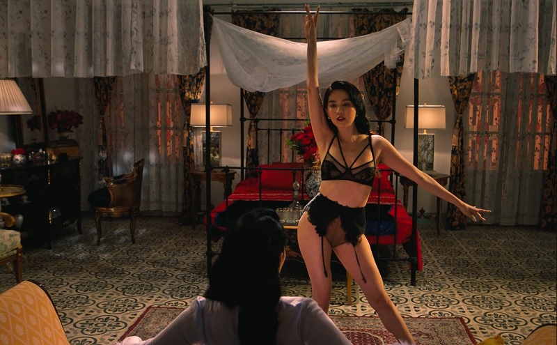 Hình ảnh Ngọc Trinh không ngần ngại khoe thân nude 100%